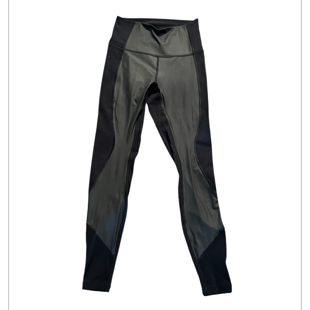 Lululemon🍋 Wunder Under High Rise 28” Black (Sheen) *FullOn Luxtreme Size 6 - Picture 3 of 8